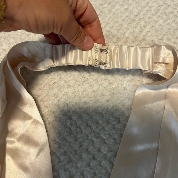 NWT NONchalant Label Tara Top - plunge - champagne- Large - Picture 9 of 9